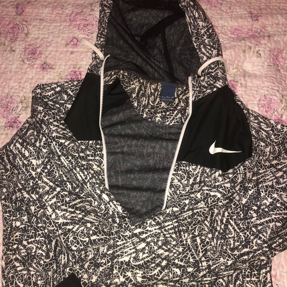 Nike windbreaker